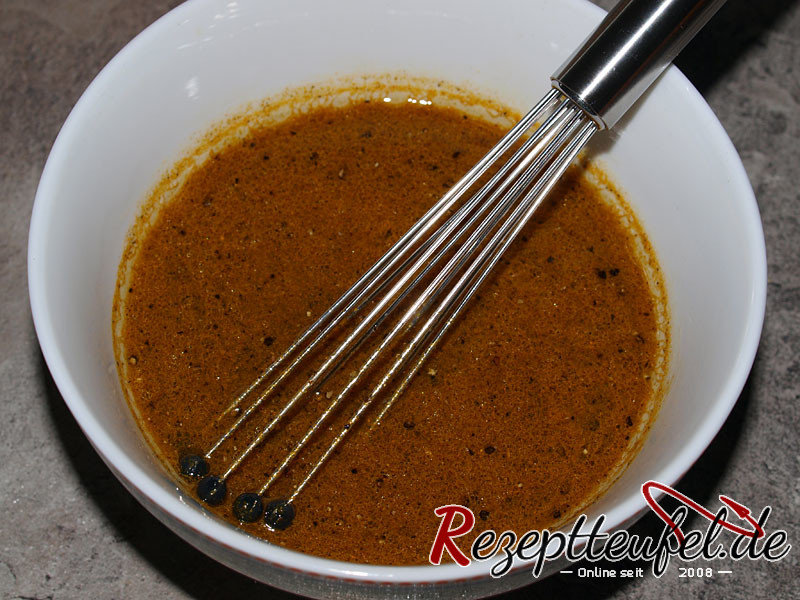 Zutaten für das Dressing vermengen