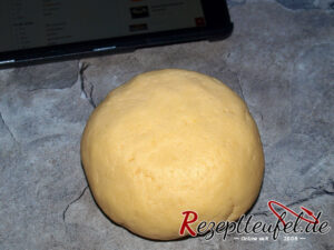 Die Zutaten für den Teig sind verknetet