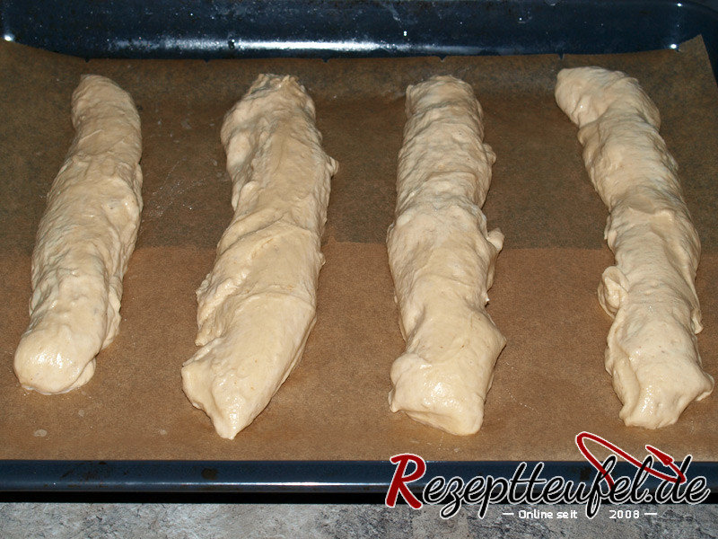 Länglich abgestochene Teigstreifen - die Gundform der Seelen