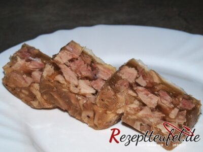 Aufgeschnittene Eisbeinsülze