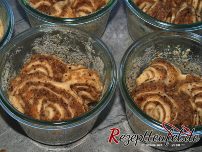 Den Zopf in ein ausgestreutes Weckglas legen