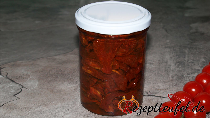 Getrocknete Tomaten in Öl eingelegt (Grundrezept)