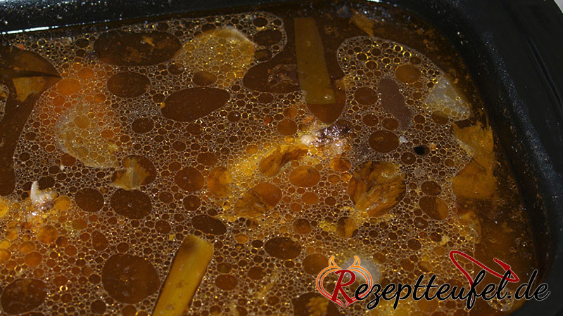 Rindfleischbrühe aus dem Slow Cooker