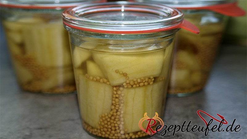 Senfgurken (eingekocht)