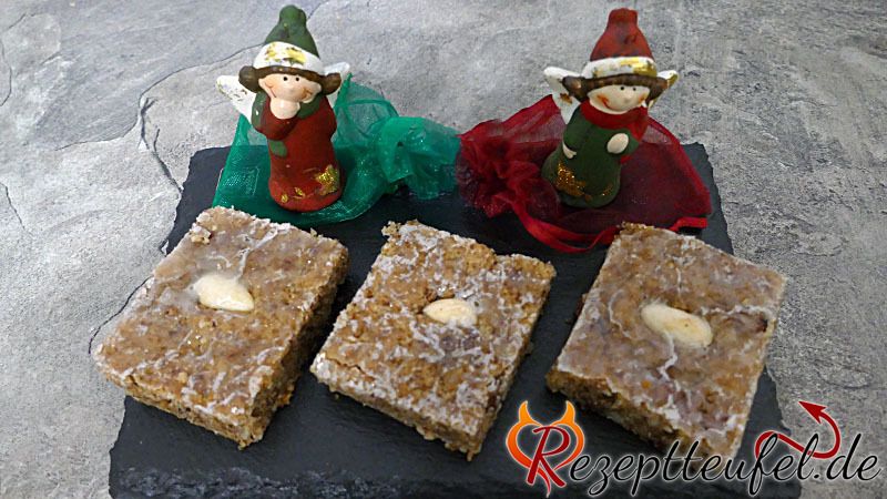 Lebkuchen vom Blech nach Art der Elisenlebkuchen