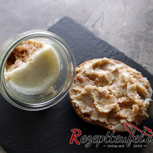 Würziges Griebenschmalz mit Apfel und Zwiebel