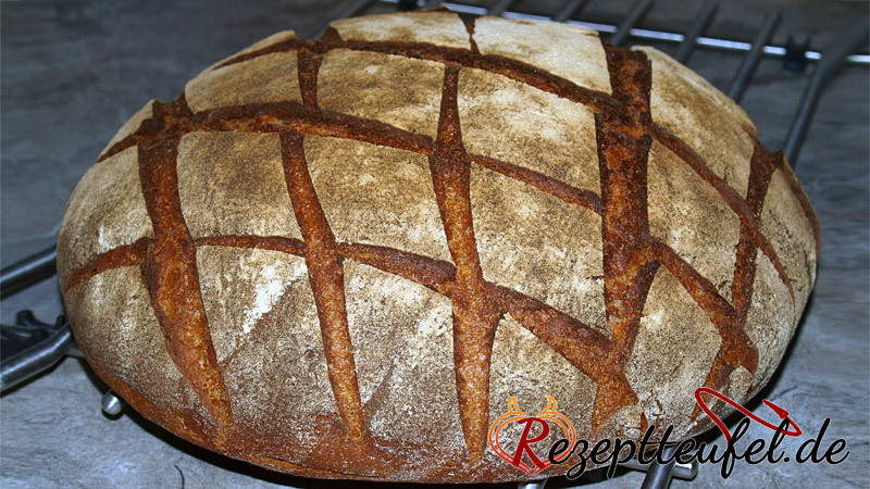 Rustikales Sauerteigbrot